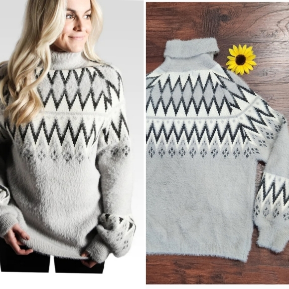 Diamond Turtleneck Ultra Soft SWEATER ✨️ - Picture 1 of 9